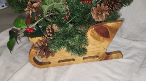 Wood Sleigh Holiday Christmas Centerpiece Decoration Holly Cardinal Pretty Item image 3