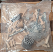 Sealed Bag of Mixed Wooden Dowels &amp; Hardware Nearly 1 Lb. - $92.11 MXN