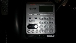 AT&amp;T CL84352 3-Handset Corded Telephone - £13.17 GBP