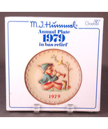 Vtg 1979 M. J. Hummel-Annual Collector Goebel Plate in bas relief-8633 R... - $262.26 MXN