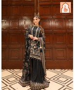 Midnight Elegance: Heavy Black Suit Set - €62,78 EUR