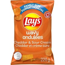 8 Bags of Lay&#39;s Wavy Cheddar &amp; Sour Cream Potato Chips 220g Each - Free Shipping - £47.06 GBP
