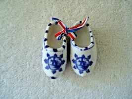Vintage Miniature Blue &amp; White Ceramic Dutch Clog Shoes &quot; Beautiful Collectible - £13.41 GBP