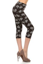Women&#39;s Multicolor Print Cropped Capri Leggings - $10.75