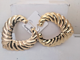 Big Heart Shaped Swirl Puffy Gold Fill Textured Hip Hop Earrings 8cmx8cm - £5.76 GBP