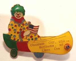Lions Club Pin Burlington WI Chocolate City CLOWN Flag Boat Float 1 1/2&quot;... - €9,54 EUR