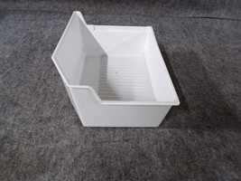 2254352A Whirlpool Refrigerator Ice Bucket - £19.69 GBP