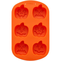 Wilton Jack O&#39;Lantern Orange 6 Cavity Silicone Mold Halloween Pumpkin - $15.19