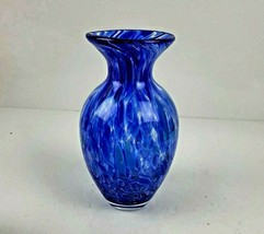 Hand Blown Art Glass Vase Cobalt Blue &amp; Clear Swirl Mottled Speckle Spatter 8.5&quot; - £29.09 GBP