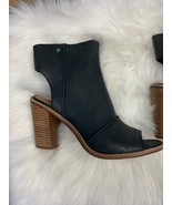 UGG Valencia Peep Toe (Mysterious) High Heels - $1,476.12 MXN