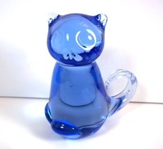 Blue glass sitting cat figurine paperweight 3&quot; tall - £7.69 GBP