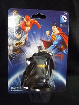 Kneeling Batman PVC figurine Cake Topper Stocking Stuffer new in blister... - $3.95