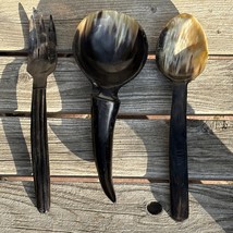 Vintage Hand Carved Horn Spoons Fork Lot of 3 Large Ladle Bovine Horn Ca... - $709.57 MXN