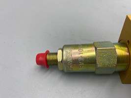 Vickers RV3-10-S-0-367 Relief Valve Mounted in 20057A Solenoid Valve - $128.00