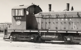 Terminal Railroad St Louis Railroad Train TRRA #556 NW-2 Electromotive B&amp;W Photo - £7.46 GBP