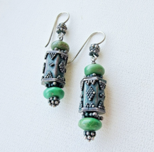 NEPALI 925 STERLING SILVER GREEN TURQUOISE DANGLE EARRINGS - $884.36 MXN