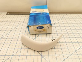 Ford F81Z-2551728-AAL Roof Corner Molding Trim White Right RH - $56.98