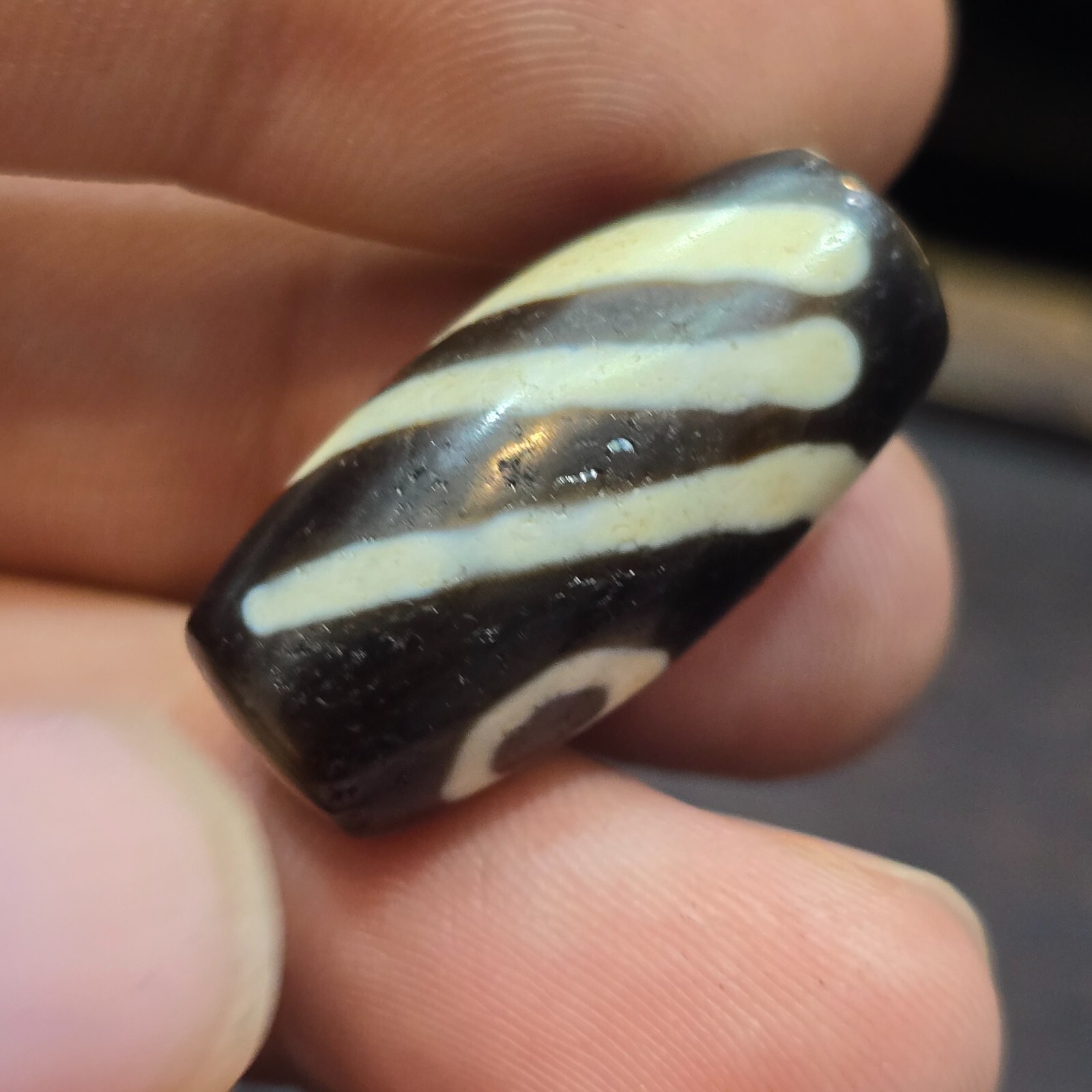 Antiguo tibetano muy único patrón ojo ágata piedra Dzi Bead Amulet Item image 8