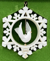 VTG 70s Hallmark Tree-Trimmer Dove Christmas Ornament Twirl About Snowflake - £7.95 GBP