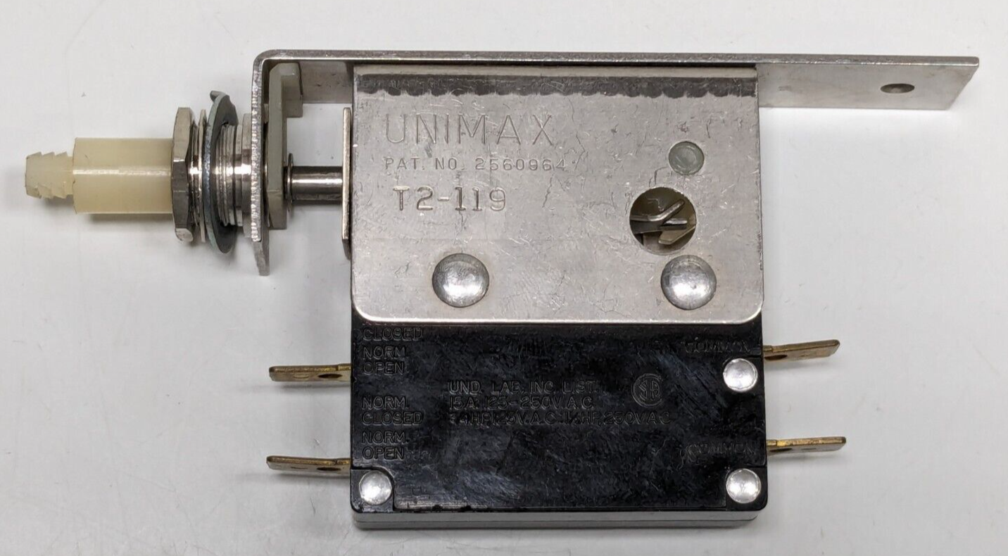 Primary image for NEW UNIMAX T2-119 15A 125/250VAC SNAP ACTION SWITCH - PLUNGER ACTUATOR & BRACKET