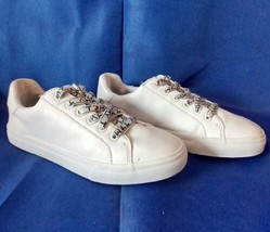 Tommy Hilfiger Size 6M Leania 3 White Leather Women&#39;s Lace Up Sneaker Shoe  - £14.93 GBP