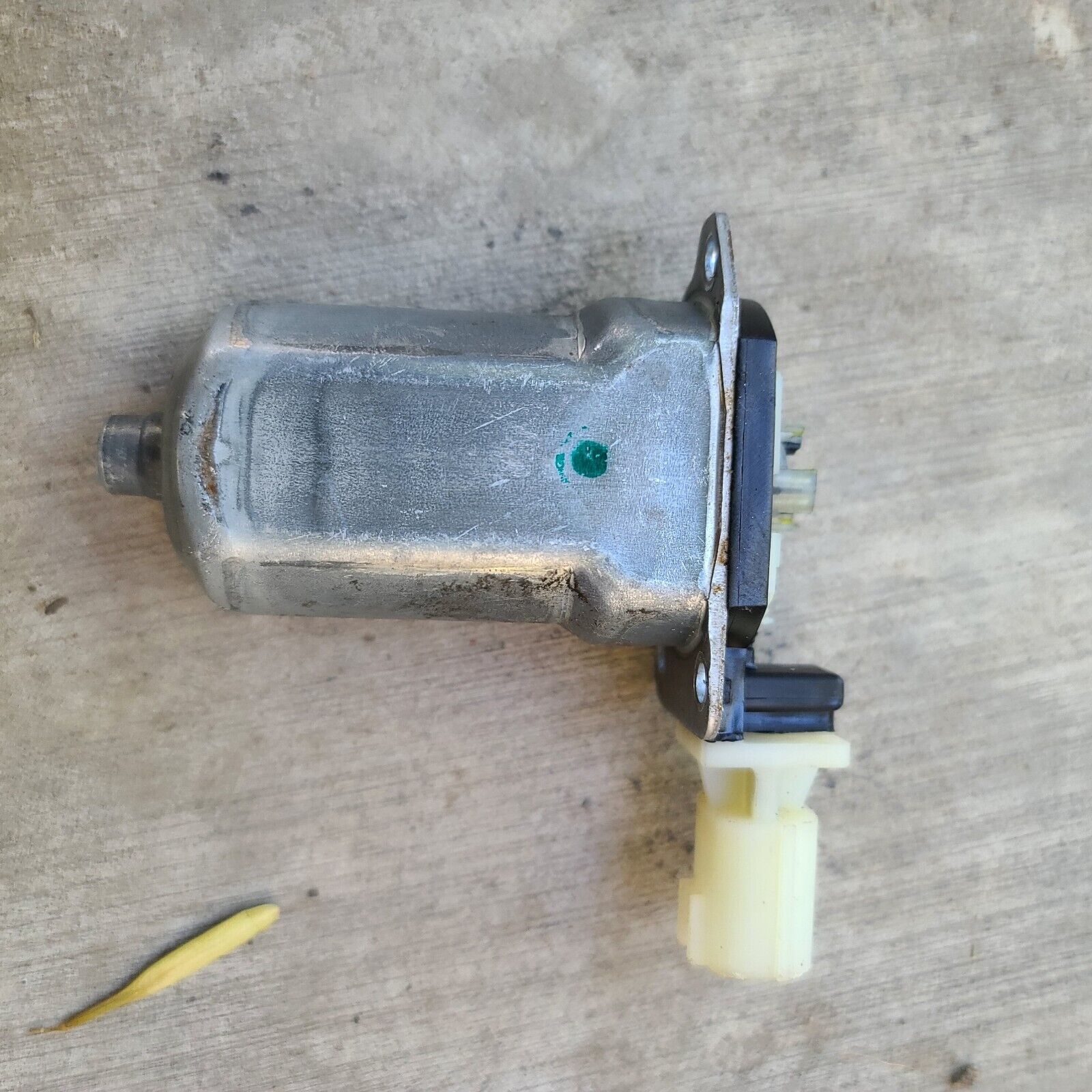 2008-2012 Escape 2008-2011 Mariner &amp; Hybrid Window Lift Motor ONLY OEM Ford - $9.50