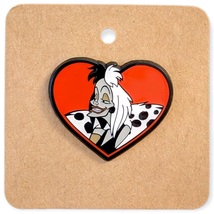 101 Dalmatians Disney Loungefly Pin: Cruella de Vil Portrait Heart - £19.50 GBP