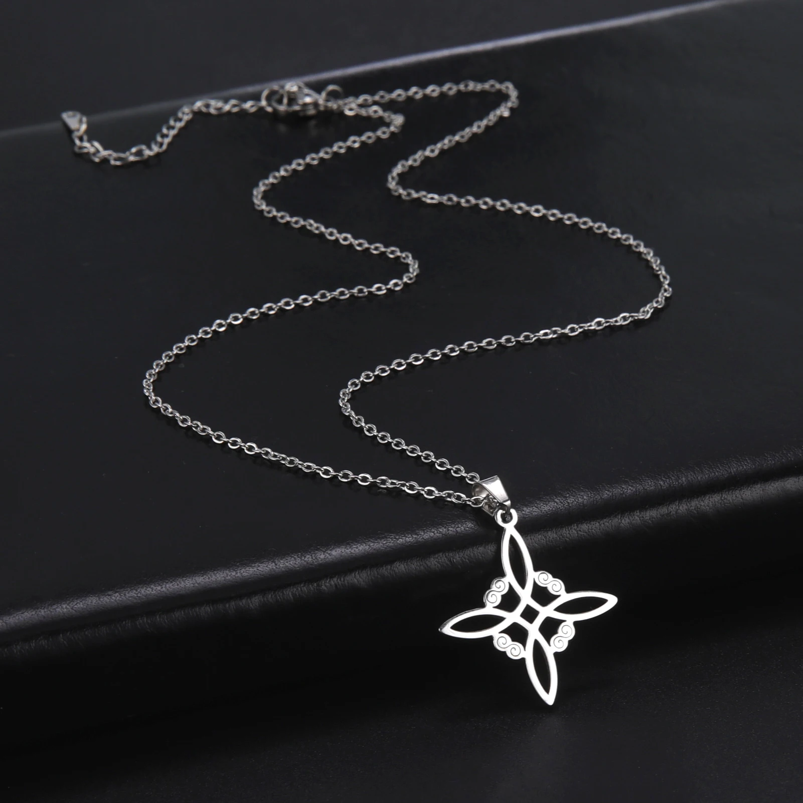Game Fun Play Toys Skyrim Wicca Witchcraft Witch Knot Aklace Stainless Steel Cho - £23.18 GBP