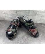 La Plume Slides Women 7.5M Jen Shoes Sandals Black Red Suede SlipOn Stra... - $694.17 MXN