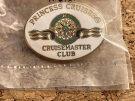 PRINCESS CRUISES-CRUISEMASTER CLUB-PINBACK-ONE 1/8 INCHES WIDTH-NEW IN P... - $4.25