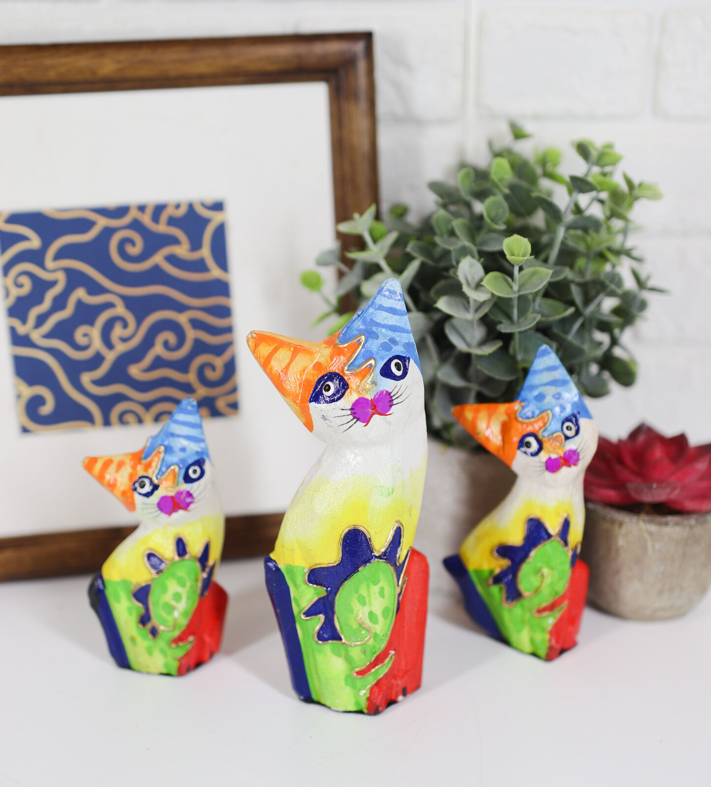 Ebros Balinese Wood Handicrafts Bright Colors Cat Family Set of 3 Figurines - $20.99
