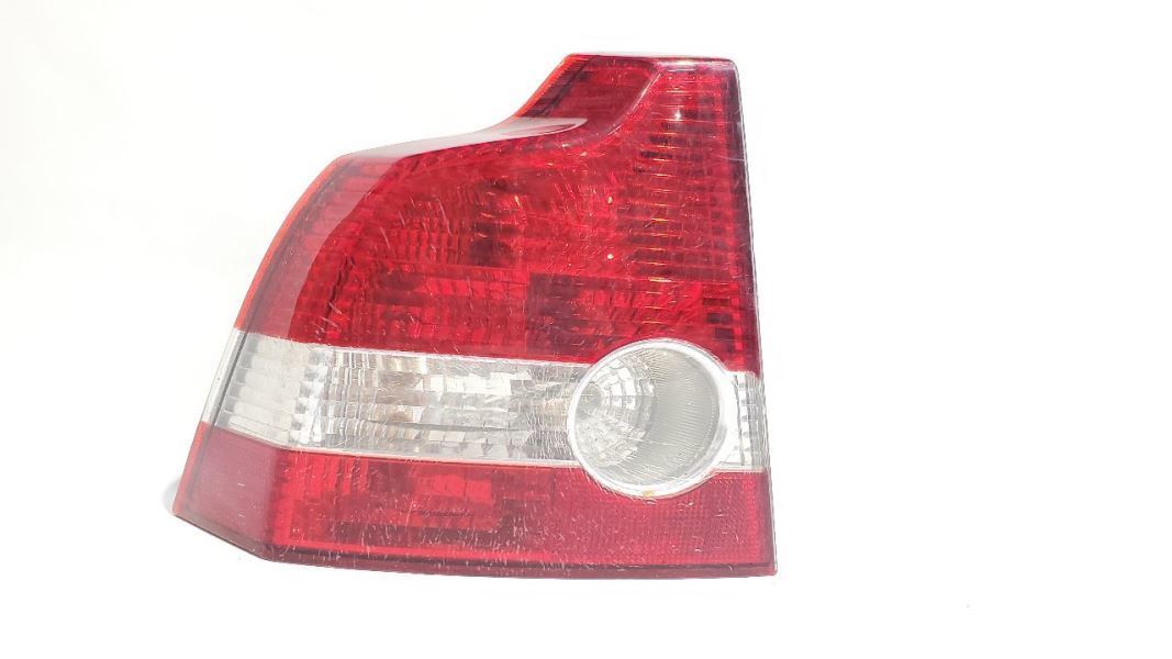 Left Tail Light Cracked OEM 2005 2006 2007 Volvo S40 Item image 2