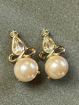 Unique Teardrop Clear Rhinestone &amp; Faux White Mabe Pearl Goldtone Post Earrings - £10.29 GBP