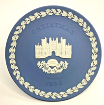 WEDGWOOD Jasperware Vintage 1976 Christmas Plate Blue Hampton Court England - £18.39 GBP
