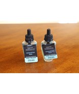 Lot of 2x Bath &amp; Body Works White Barn EUCALYPTUS RAIN Wallflower Refills - $319.66 MXN