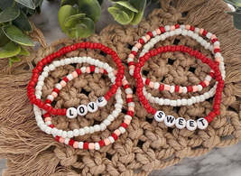 Couple Beaded Valentine&#39;s - $186.21 MXN