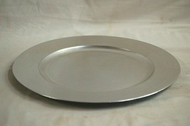 Gibson Overseas Inc Silver Hard Plastic 13&quot; Charger Platter Plate Home D... - £15.64 GBP