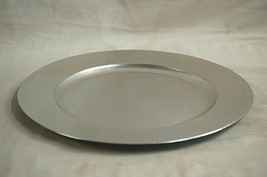 Gibson Overseas Inc Silver Hard Plastic 13&quot; Charger Platter Plate Home D... - £14.78 GBP