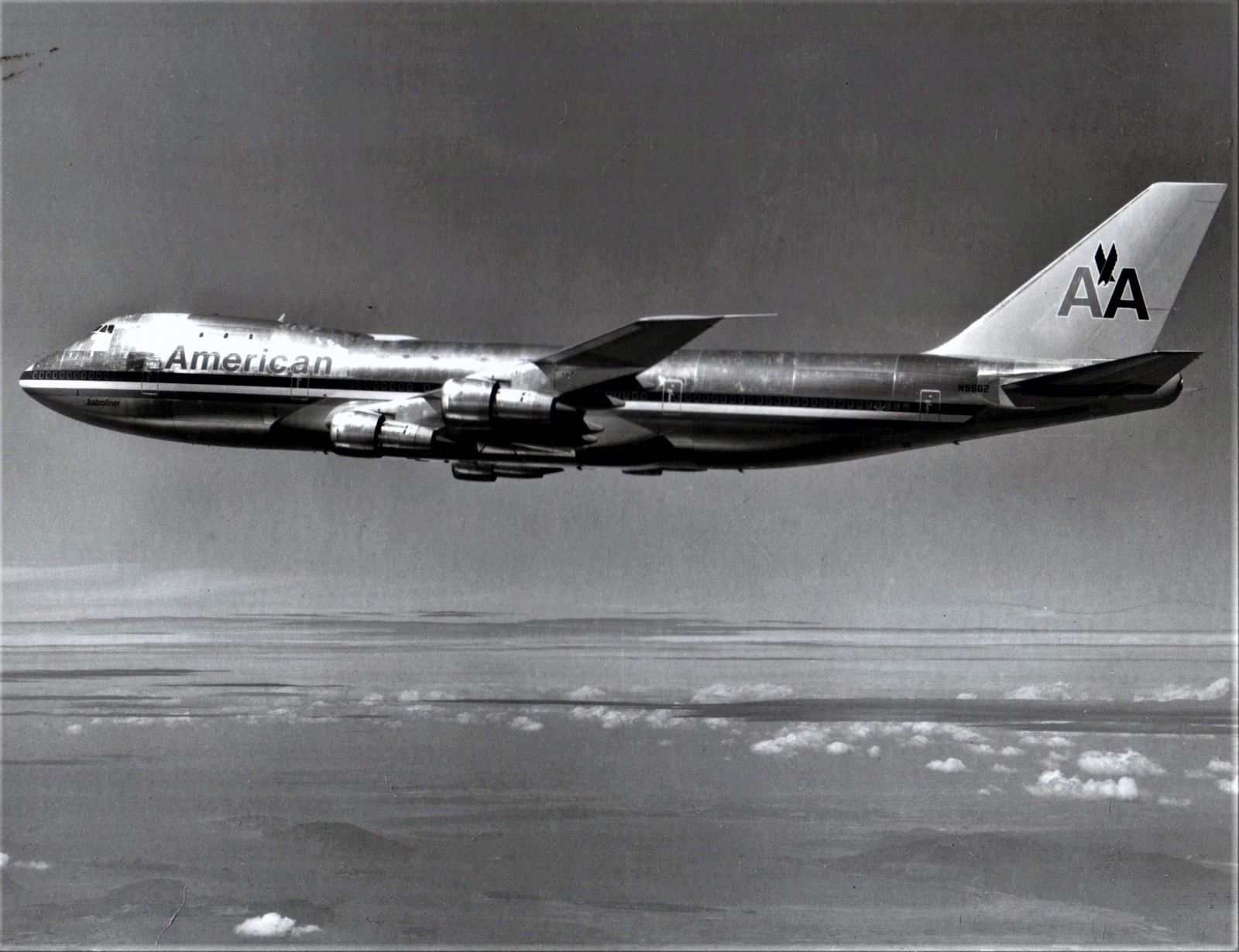 American Airlines 747 Luxury Liner In Flight  &amp; Take Off 2  Black &amp; Whit... - $3.75