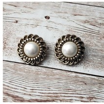 Vintage Clip On Earrings - Faux Pearl with Decorative Halo - £11.58 GBP