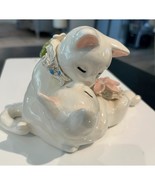 Vintage Cotilla Kissing Cats Ceramic Figurine Made in USA White Loving K... - €25,74 EUR