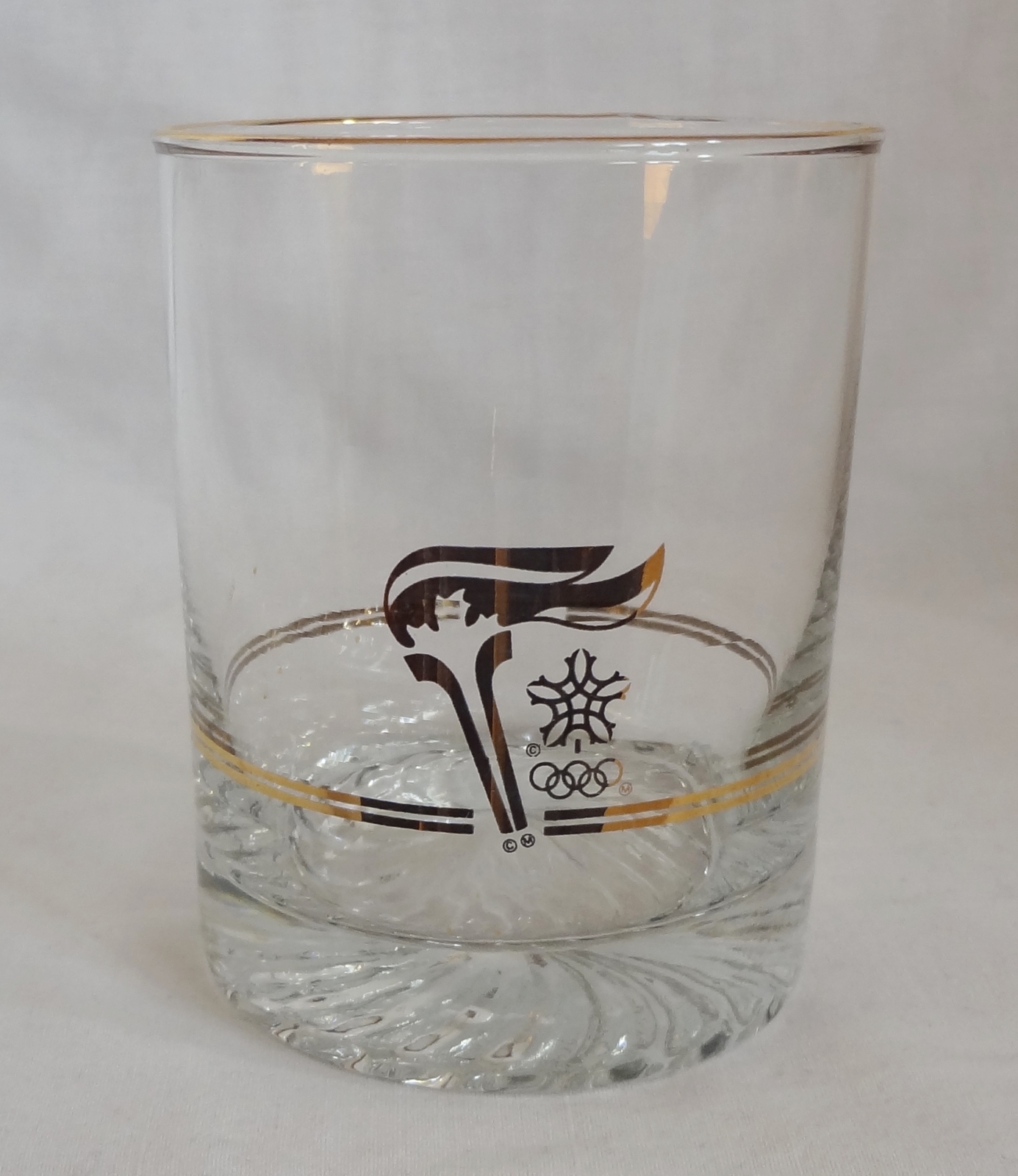 Olympic Torch 10 oz Gold Rimmed Glass Tumbler - $1.49