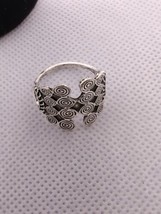 Paparazzi Fashion Jewelry This  Ring Silver Plate - Size 6 New No Tags - £2.37 GBP