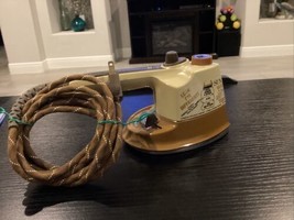 Vintage 1978 Sunbeam Variable Control Shot of Steam Today Iron Brown Working - $23.71