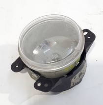 Fog Light PN: A045048 OEM 2005 2006 2007 2008 2009 2010 Chrysler 300 - $16.39
