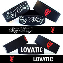 Set of 2 Wristbands - 1 Stay Strong Signature Band &amp; 1 LOVATIC Silicone Bracelet - £11.15 GBP