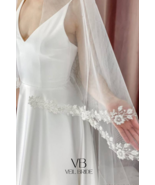 Bridal veil with glitter flower edge made of soft tulle with comb - €18,58 EUR+
