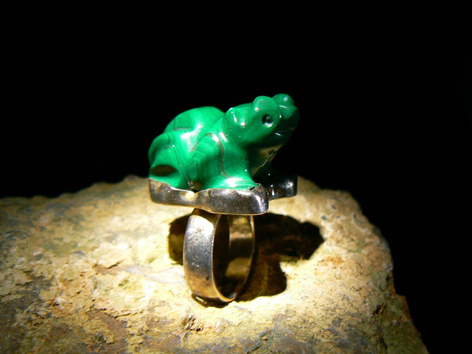 Primary image for EGYPTIAN GODDESS HEKET GIVER of LIFE Antique Malachite Frog Ring izida haunted