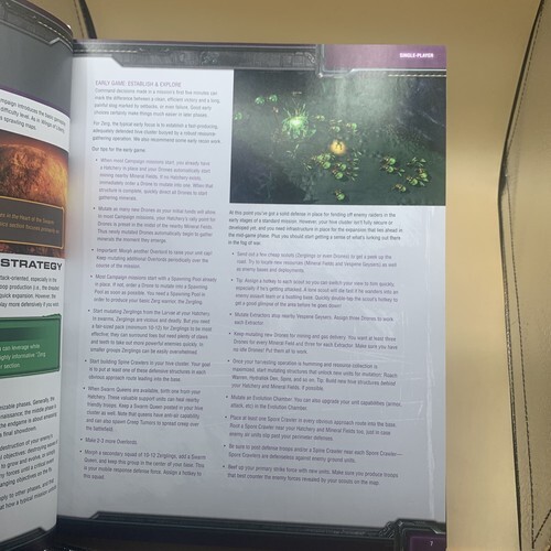 StarCraft 2 II: Heart of the Swarm Collectors Edition Guide Hardcover Item image 8