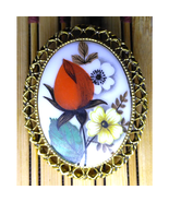 Vintage Brooch Pin Tulip Cameo Flowers Design Oval Shaped Gold Tone 2 In... - $20.24 CAD